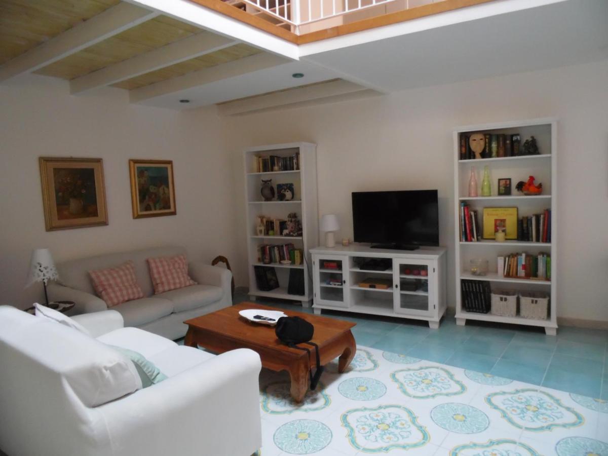 A Casa Di Monica Appartement Pozzuoli Buitenkant foto
