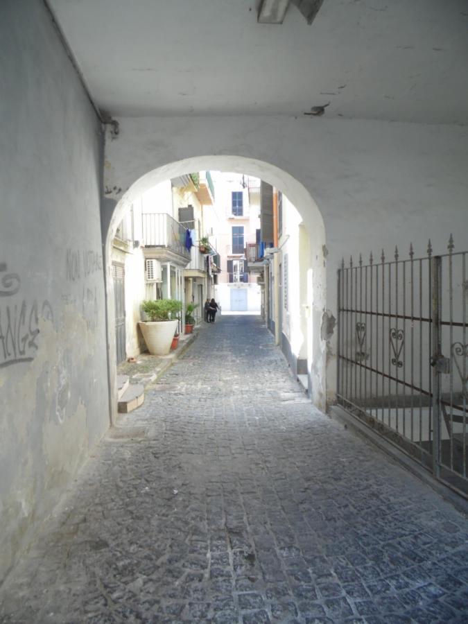A Casa Di Monica Appartement Pozzuoli Buitenkant foto