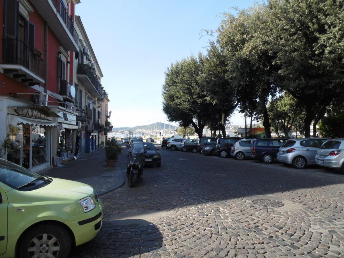 A Casa Di Monica Appartement Pozzuoli Buitenkant foto