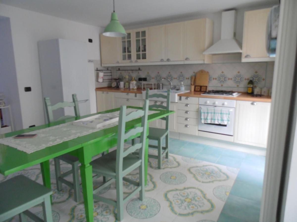 A Casa Di Monica Appartement Pozzuoli Buitenkant foto