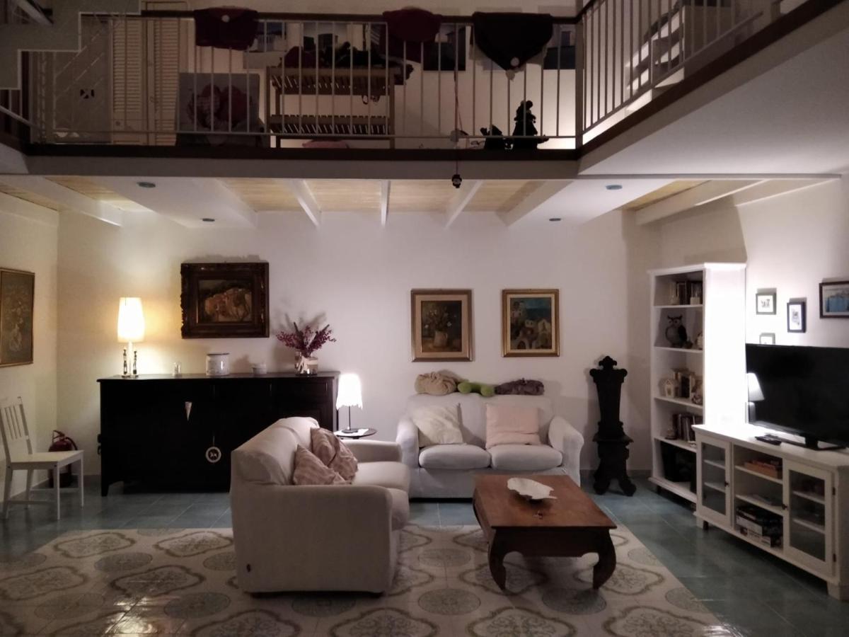 A Casa Di Monica Appartement Pozzuoli Buitenkant foto