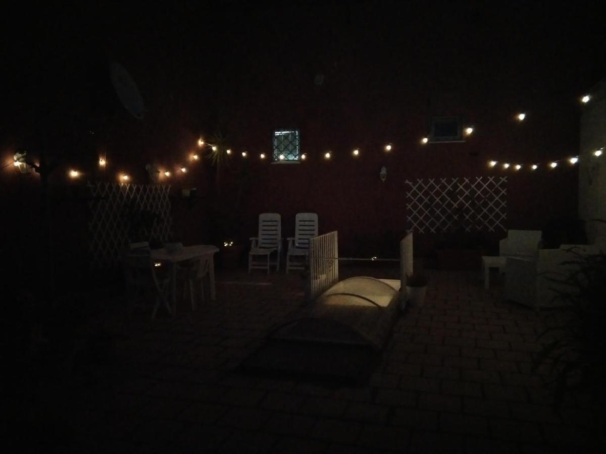 A Casa Di Monica Appartement Pozzuoli Buitenkant foto